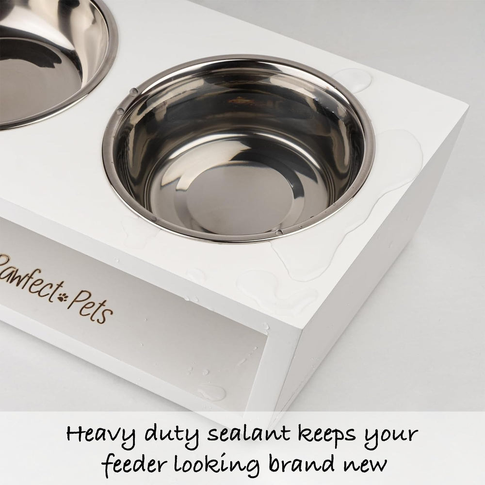 Soporte de tazones elevados Pawfect Pets, diseño duradero y estable.