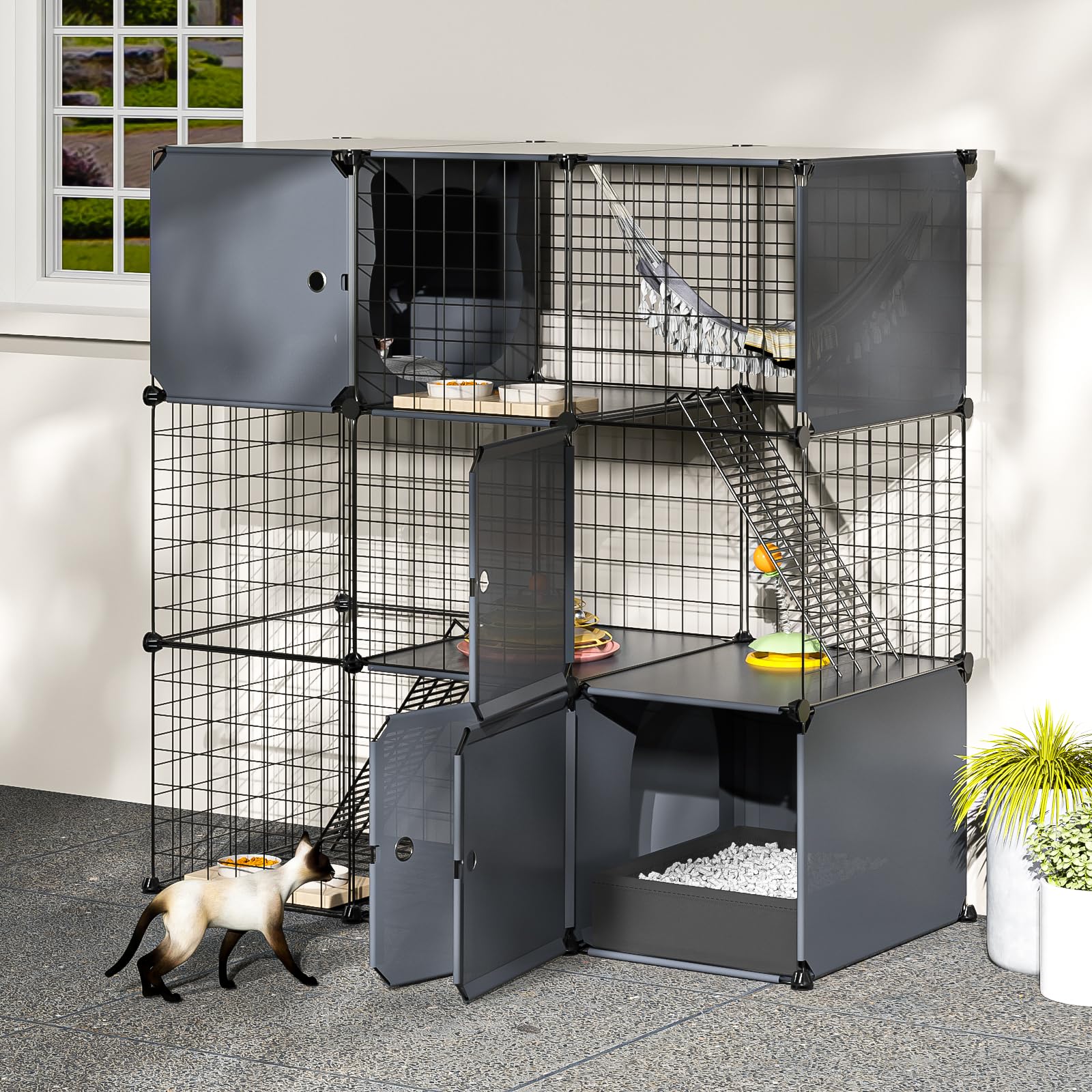 PAWING catio-interiores-exteriores es versátil para usar dentro o fuera del hogar.