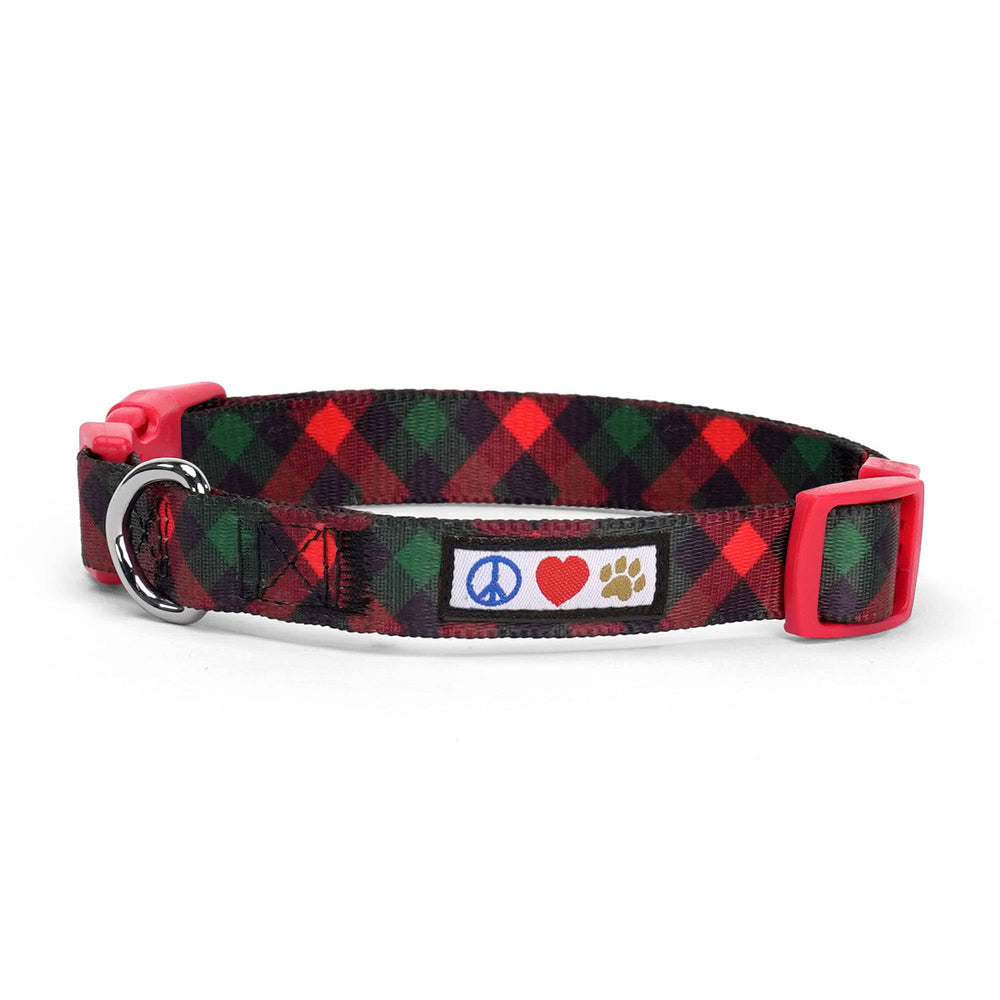 Collar Pawtitas Navidad con diseño plaid, ideal para lucir festivo y seguro.