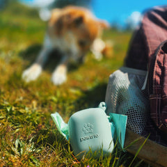 Pawtopia dispensador de bolsas de silicona premium, fácil de acoplar a la correa.