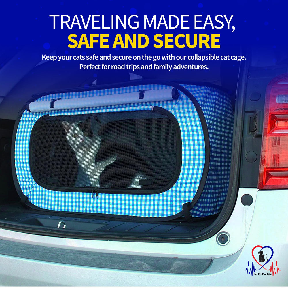 Interior espacioso de Pet Fit For Life con suelo de terciopelo para gatos.