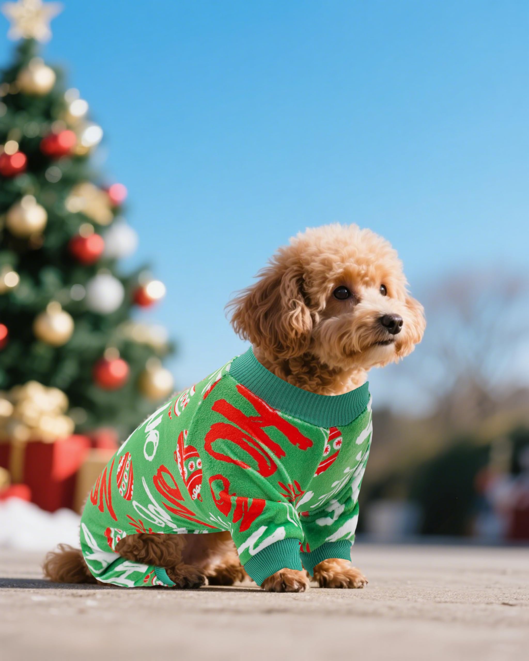 Pijama PET SHOW con varias combinaciones de colores para perro pequeño.