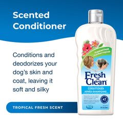 Aplicación del acondicionador PetAg Fresh ’n Clean en perros tras el baño