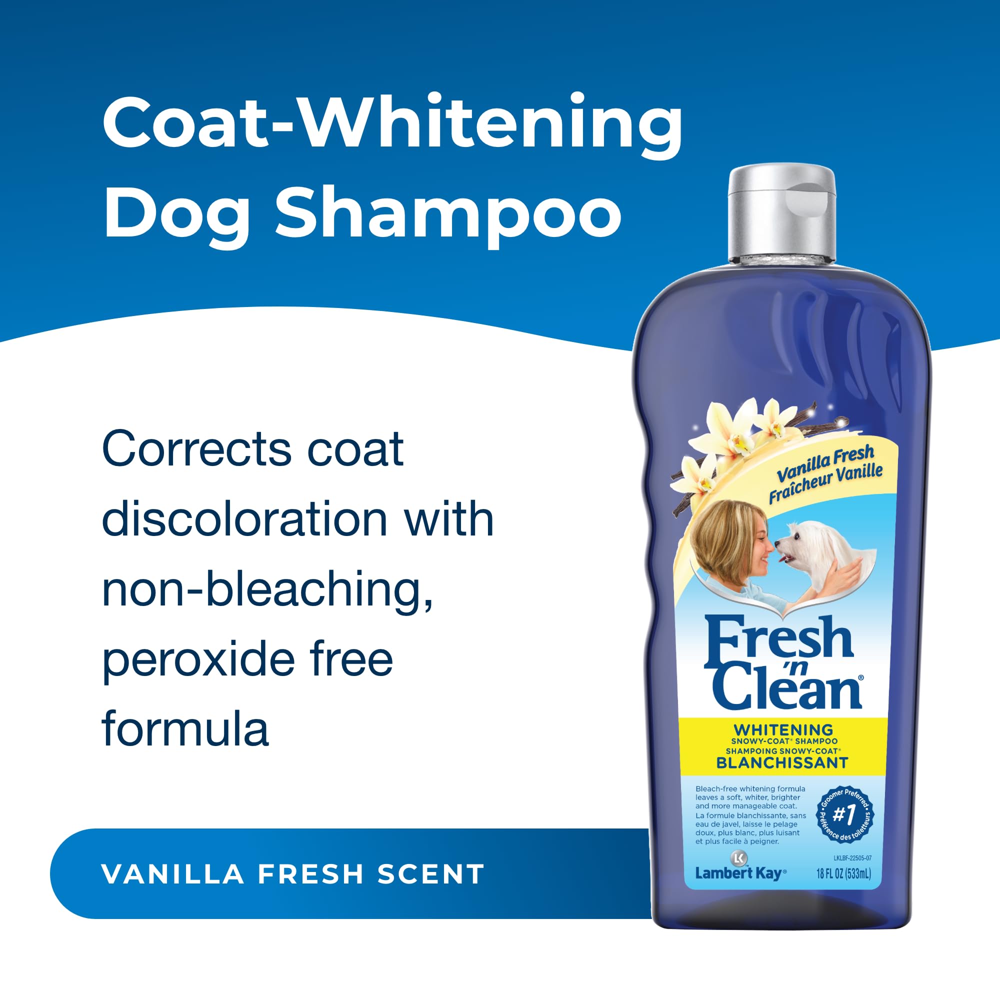 PetAg Fresh ’n Clean Snowy-Coat Shampoo aplicación en lomo para lavado suave.