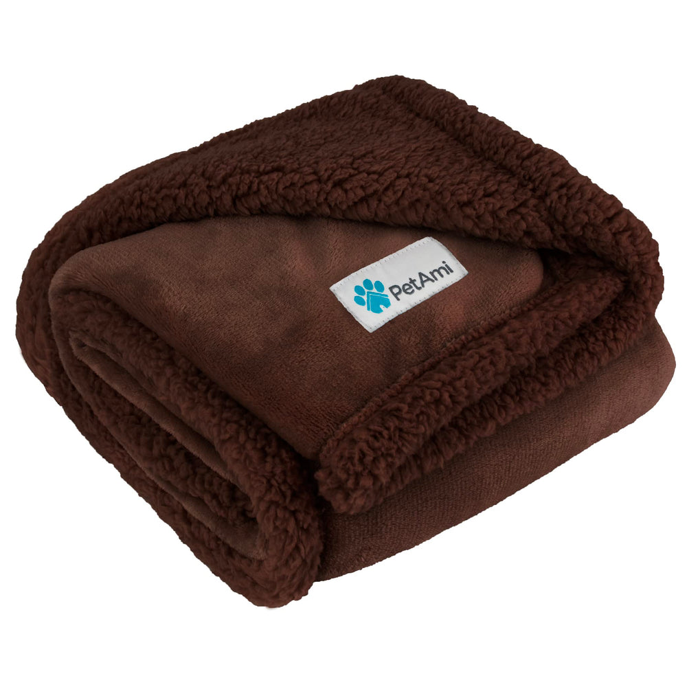 Manta PetAmi para perros con sherpa reversible, ideal para mantener cálido al perro.