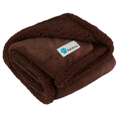 Manta PetAmi para perros con sherpa reversible, ideal para mantener cálido al perro.