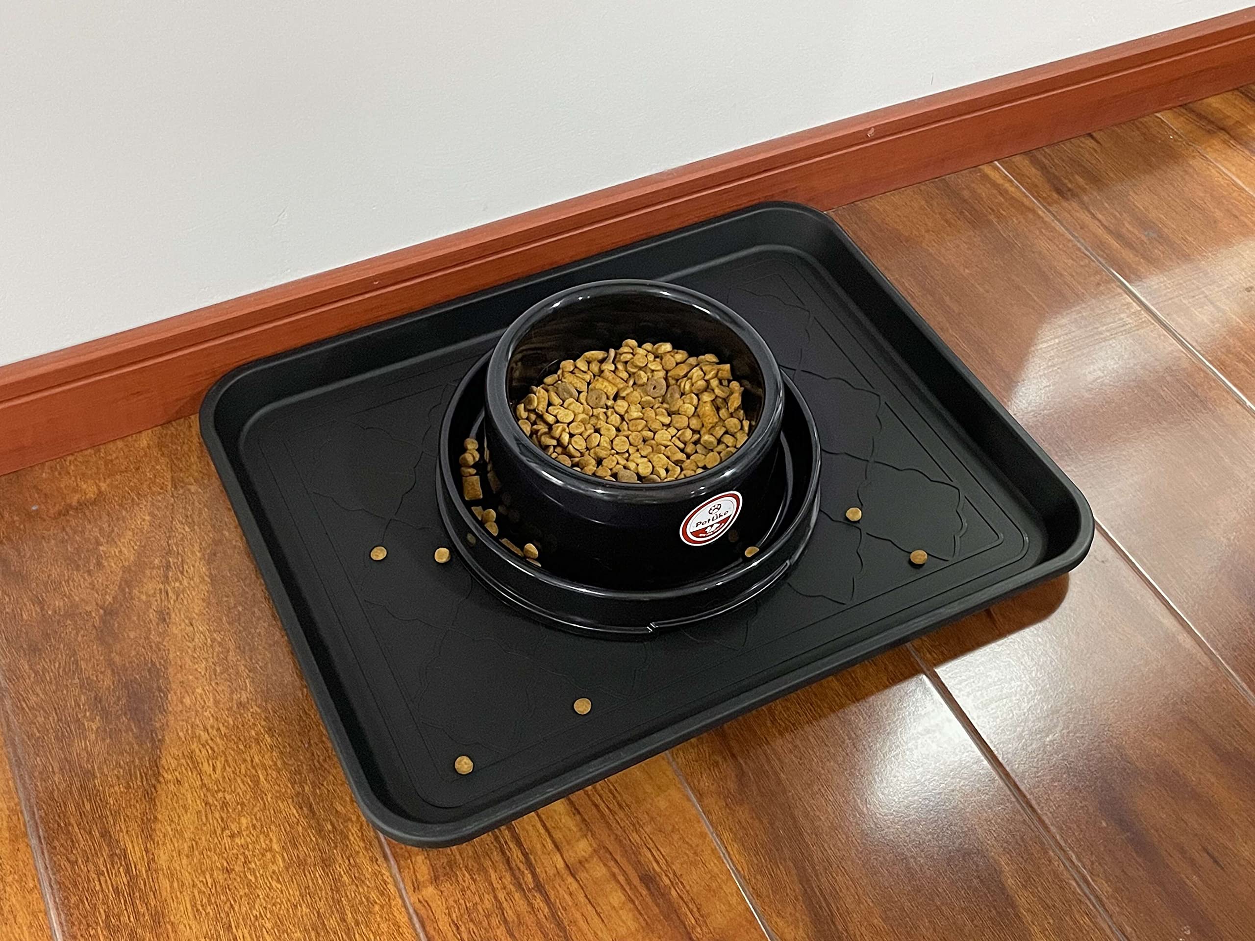PetLike recolección agua plantas, protege muebles de goteos.