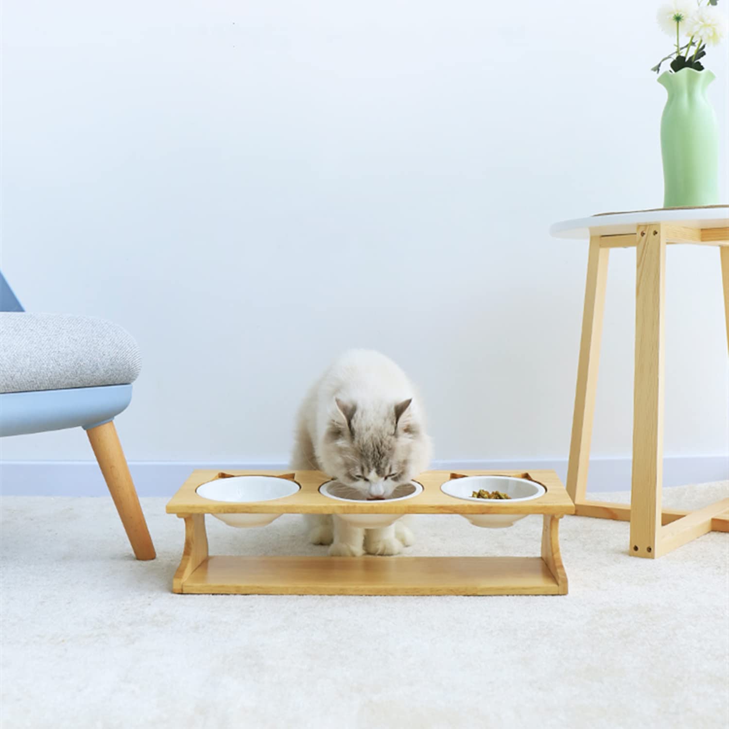 Petsoigné diseño en bambú robusto aporta durabilidad y estilo al área de comida.