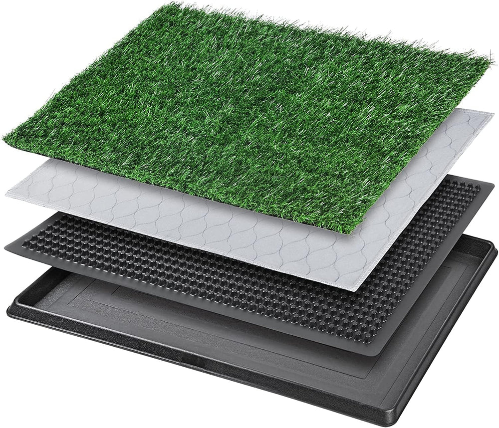 PICK FOR LIFE Dog Grass Pet Loo en uso interior y exterior para entrenamiento práctico.