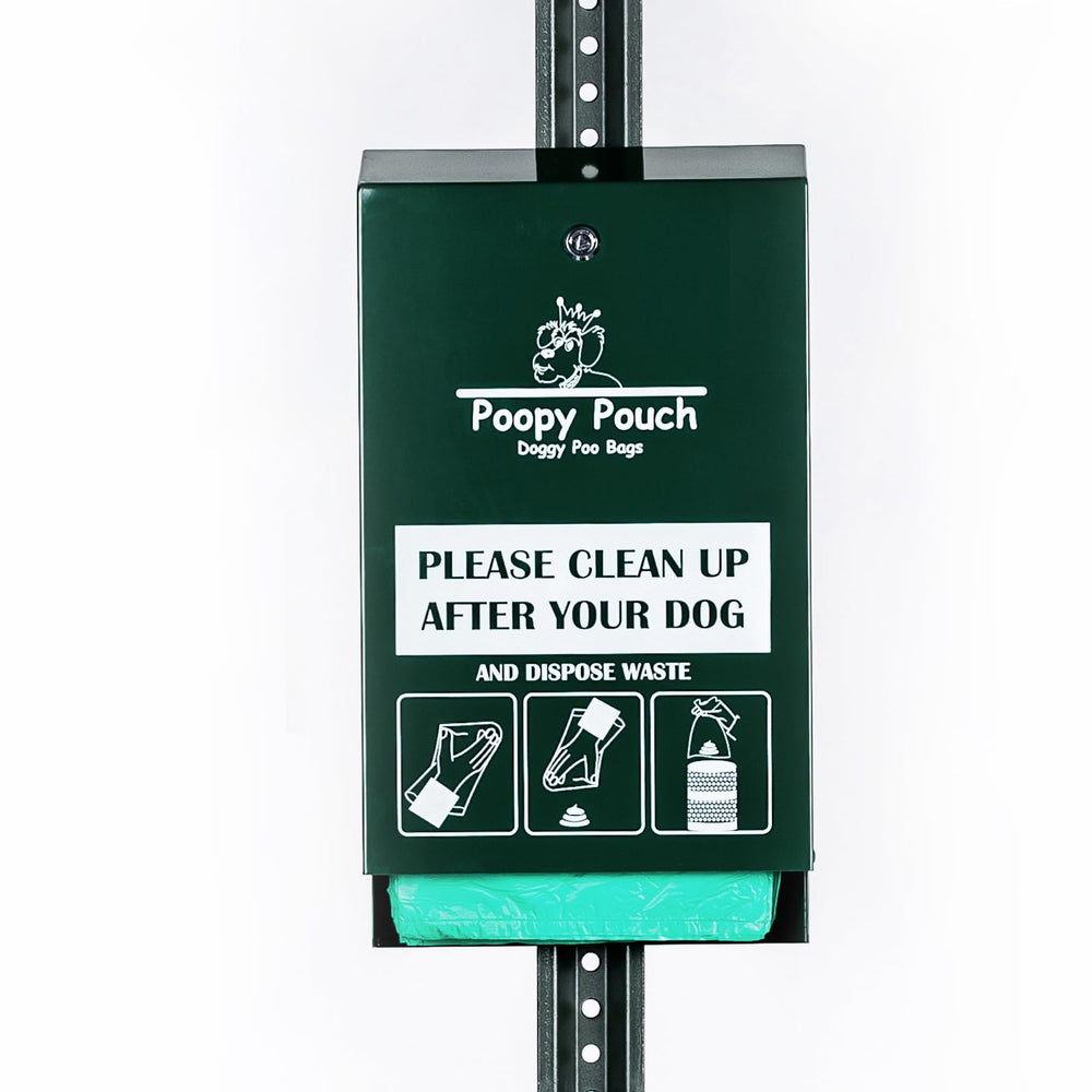 Poopy Pouch dispensación con dos ganchos, facilita retirar una bolsa a la vez.