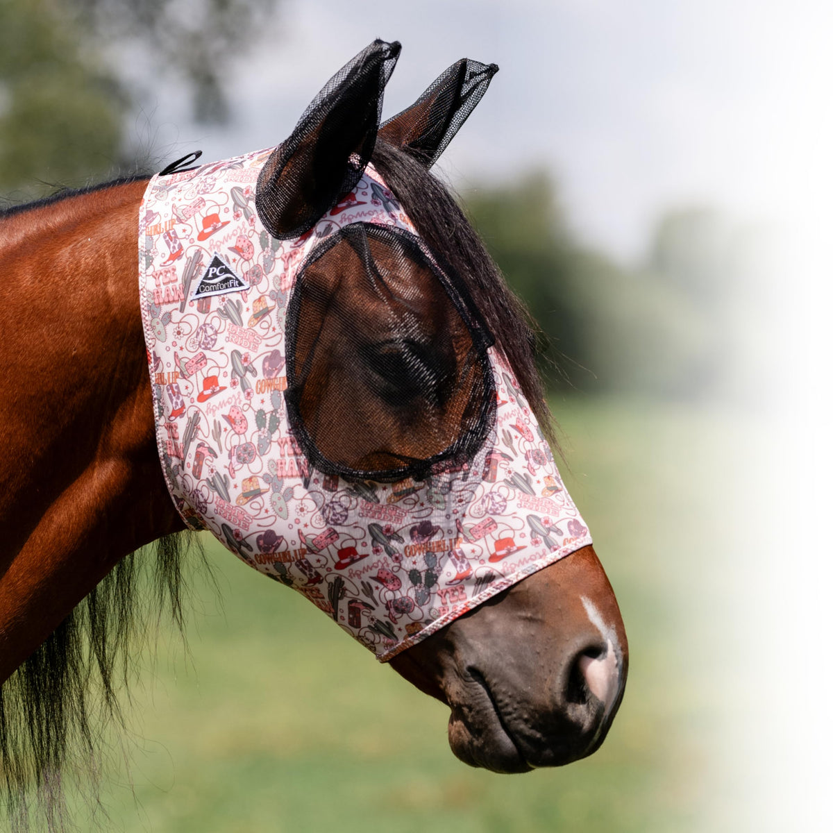 Professional's Choice Comfort-Fit Fly Mask, vista frontal, mantiene visión clara y protege contra moscas.