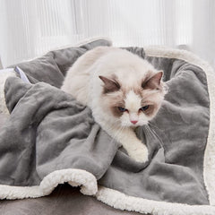 Manta Qeils para gatos doble cara sherpa, calor y confort en casa.