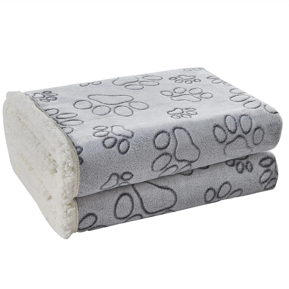 Manta Qeils impermeable gris con huellas para perros grandes, protege muebles.