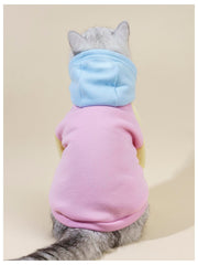 QWINEE hoodie para mascotas, capucha visible, diseño moderno para salidas diarias.