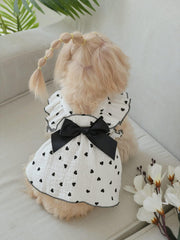 QWINEE vestido canino con corazón desde el costado, perfecto para sesiones de fotos.