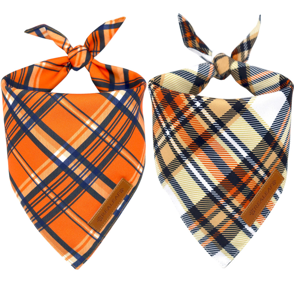 Bandanas de Realeaf para perro en tono otoño con cuadros naranja, ideal para paseos.