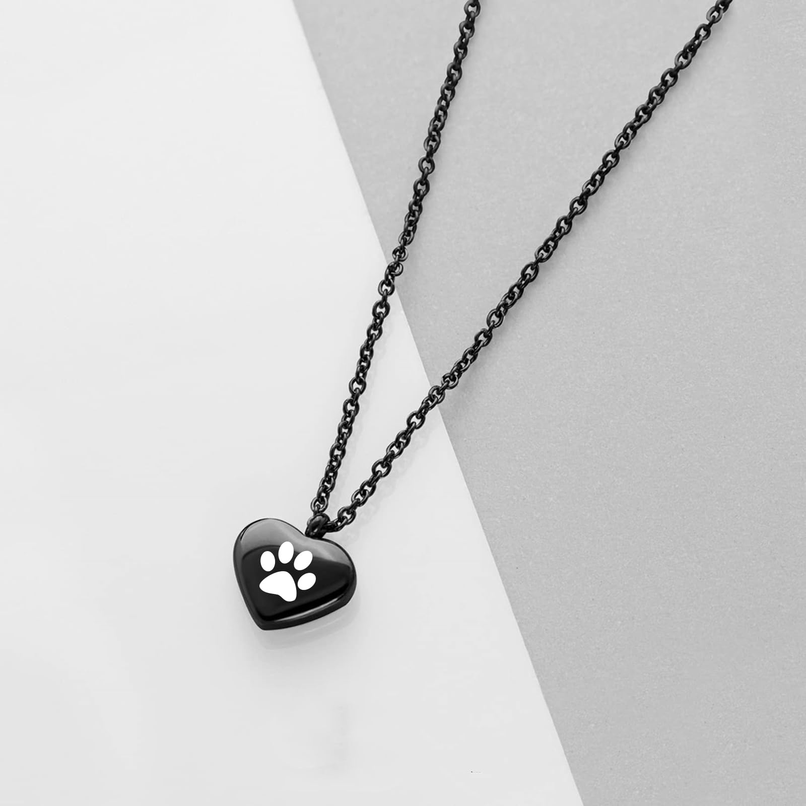 RIPFEVURN detalle grabado pulsera, recuerdo significativo