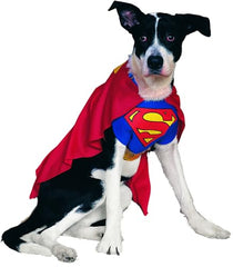Pecho con logotipo S del disfraz Rubies Superman, crea un look icónico para tu mascota.