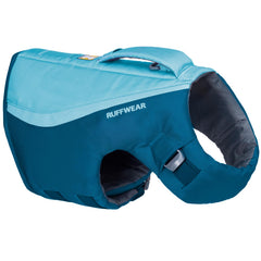 Ruffwear Float Coat con ajuste seguro en el cuello del perro.