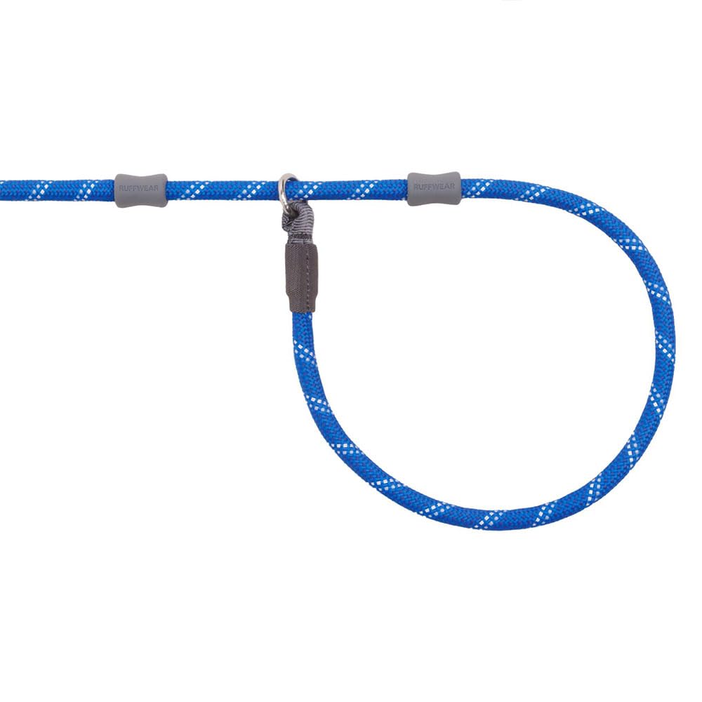 Ruffwear Just‑a‑Cinch: anillo de collar incorporado para control inmediato.
