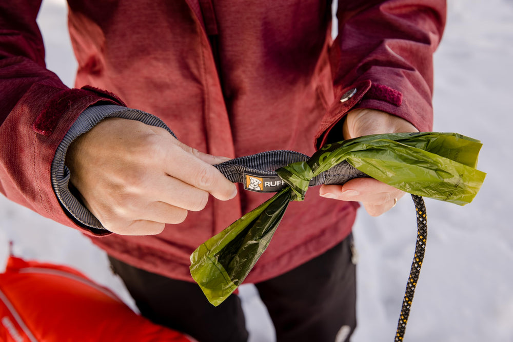 Ruffwear Just‑A‑Cinch, almacenamiento compacto para viaje.