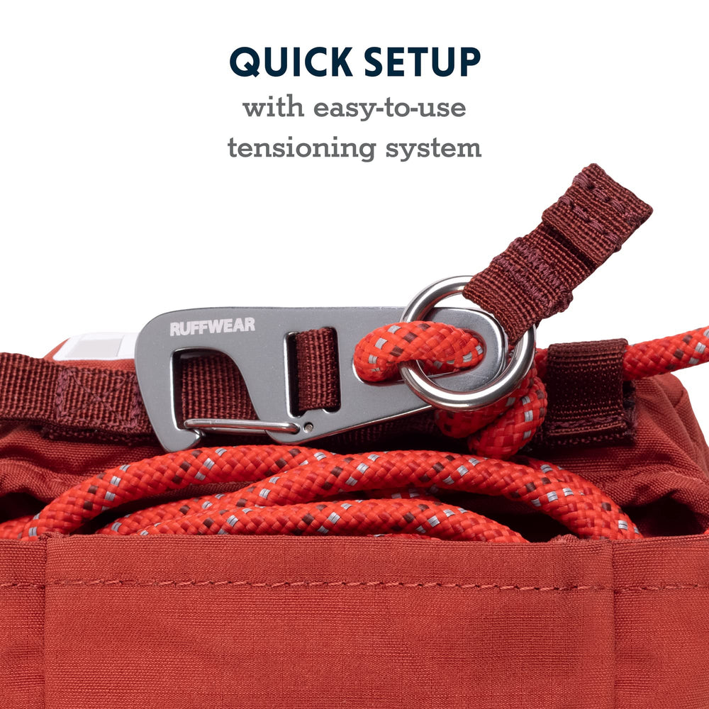 Ruffwear Knot-A-Hitch instalación rápida para amarrar entre árboles y postes.