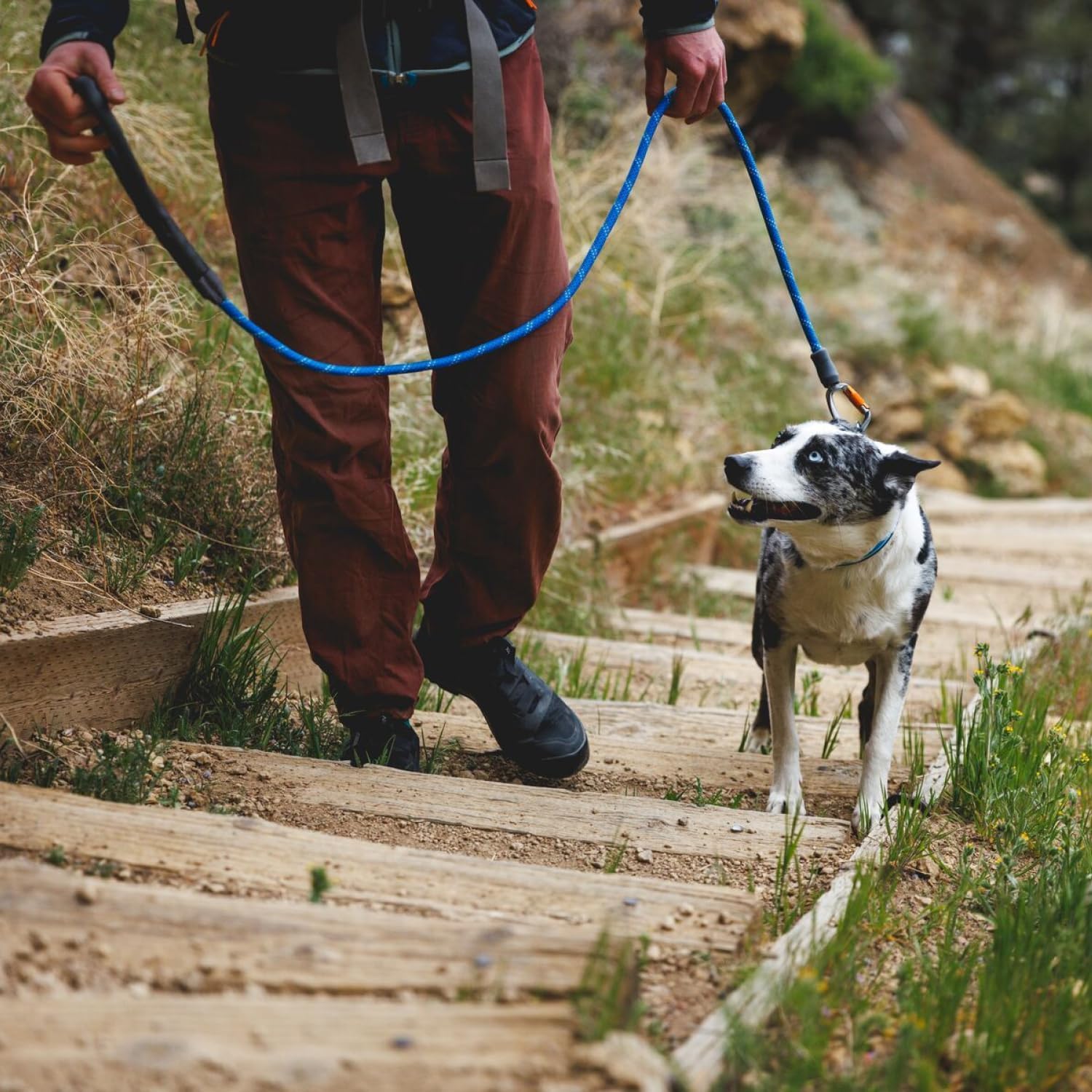Ruffwear Knot-a-Leash giro anti-enredo para paseos sin nudos