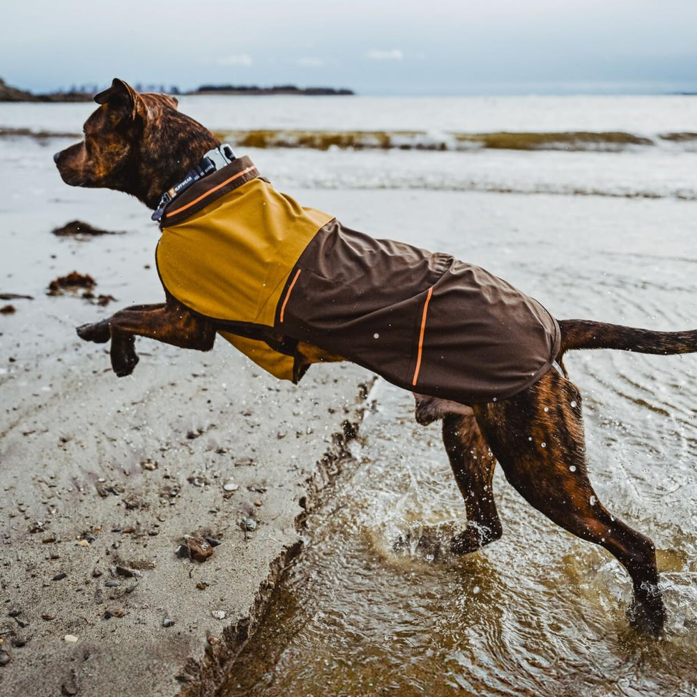 Hebillas laterales Ruffwear Sun Shower para ponértelo fácilmente