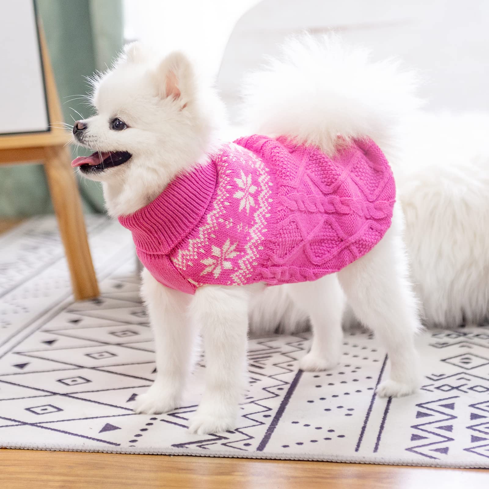 SCIROKKO sueter-perro-invierno-rosa detalle cuello elastico para ajuste cómodo