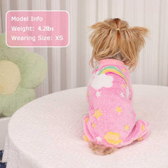 Pijama Sebaoyu para perro pequeño con cuadros beige-negro, estilo casual para días fríos.