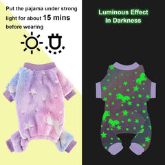 Pijama Sebaoyu con diseño espacial y naves, perfecto para sesiones de fotos.