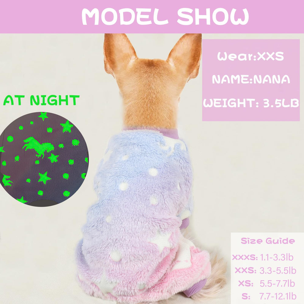 Pijama Sebaoyu con luna y estrellas, cómodo para noches en casa.