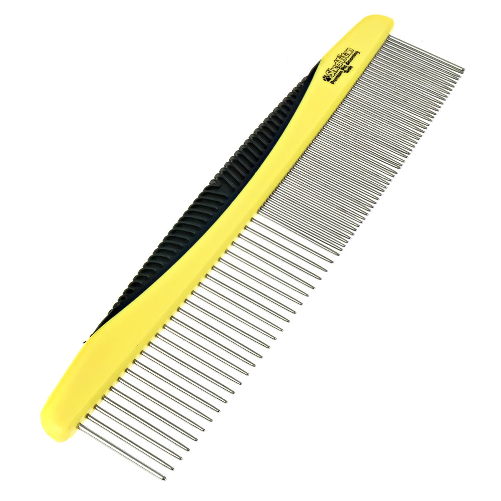ShedTitan uso profesional en casa para grooming eficiente.