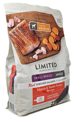 Detalle de croquetas pequeñas con salmón, de SIMPLY NOURISH.