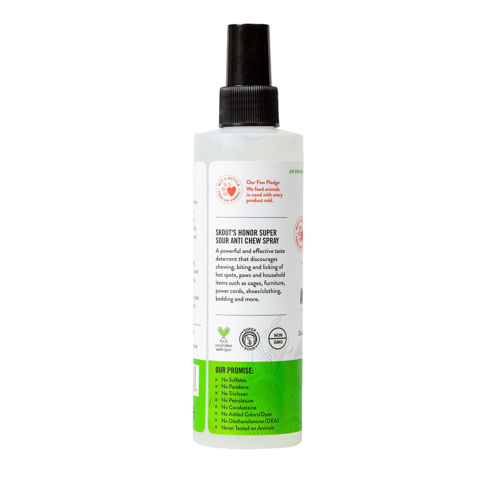 Skout's Honor Super Sour Spray en mobiliario, reduce mordiscos no deseados.