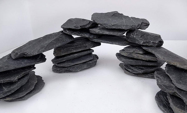 Small World Slate & Stone: piedras para jardines miniatura, senderos y mosaicos con textura natural.