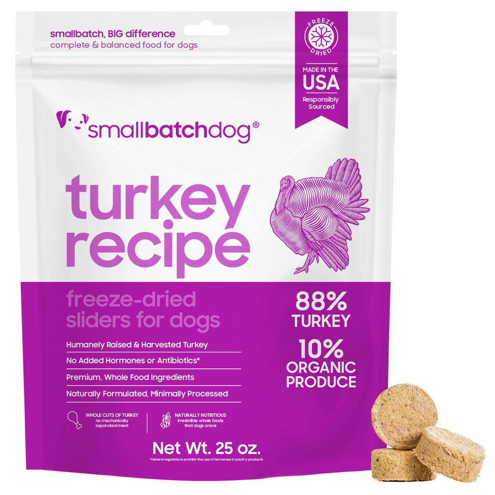Smallbatch Pets muestra alimento crudo deshidratado de pavo, opción proteica para perros exigentes