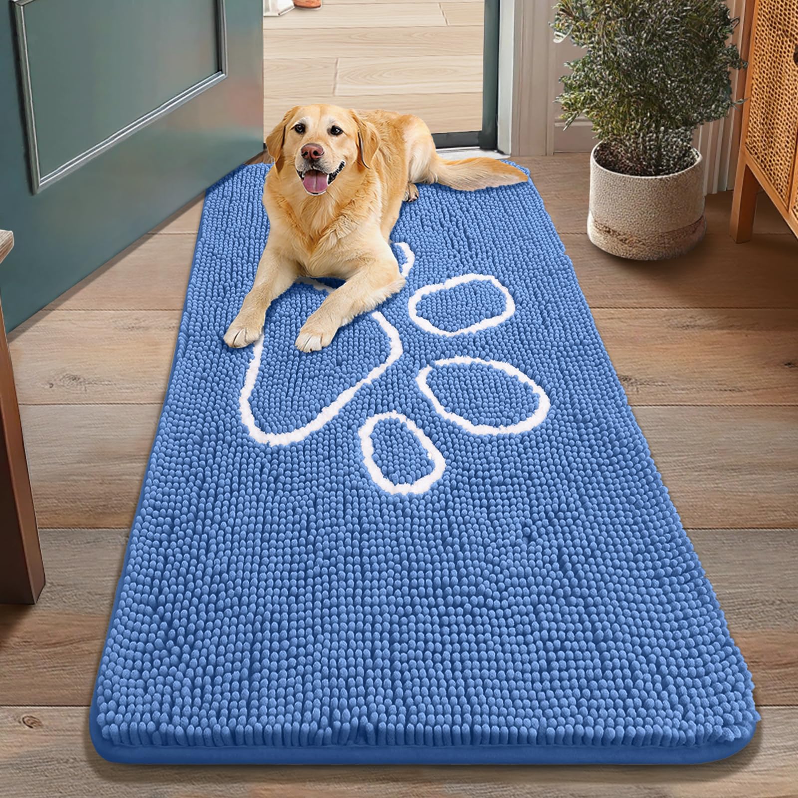 Alfombra Smiry para puerta azul aciano, captura suciedad y mantiene los pies limpios.