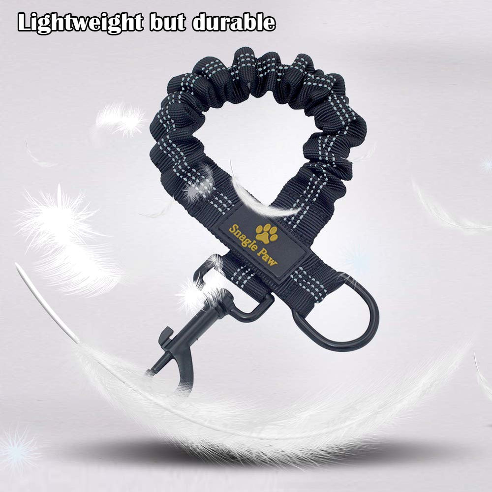 Snagle Paw extensor de correa bungee reflectante para mayor visibilidad nocturna.