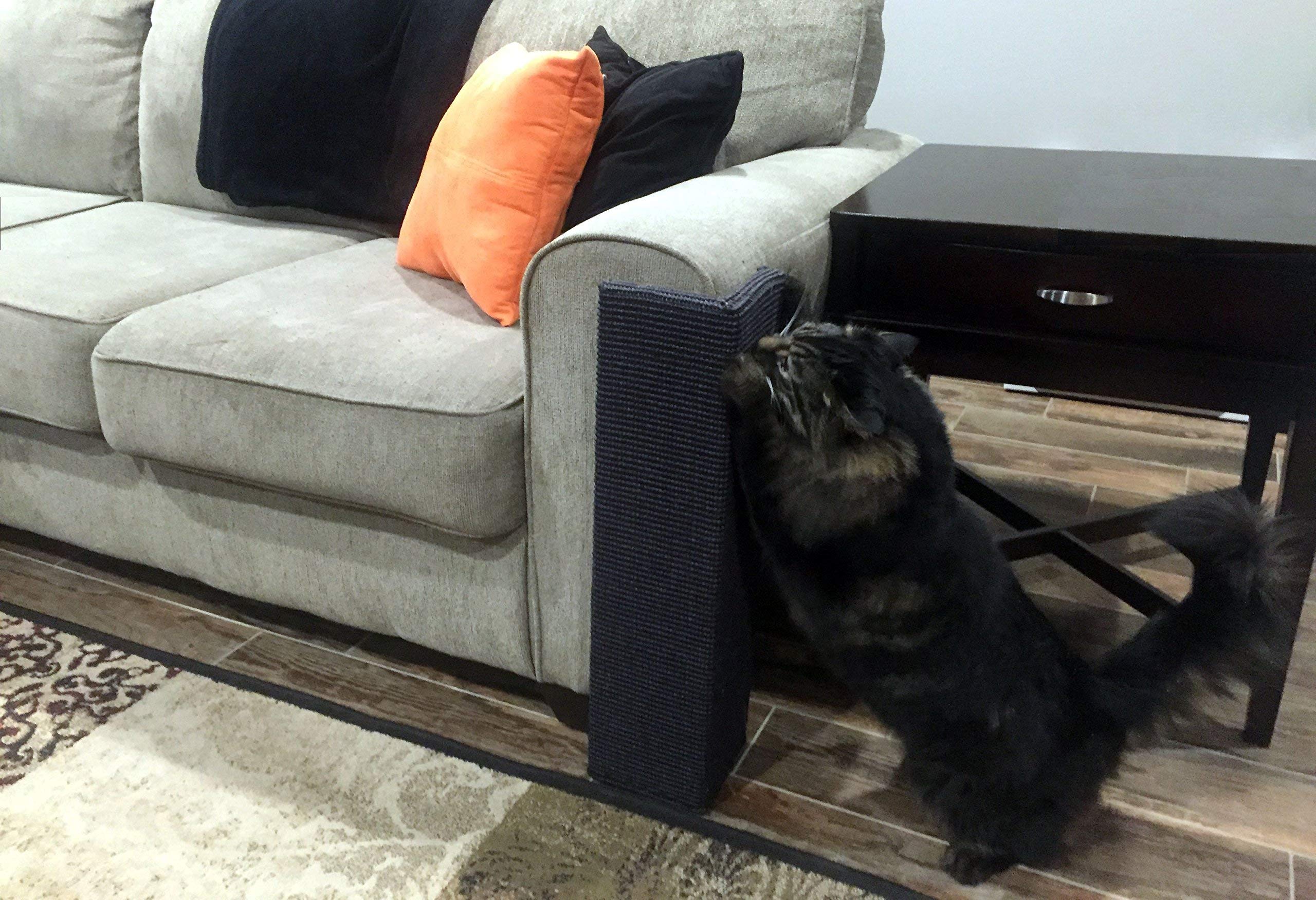 Sofa-Scratcher Squared: opción natural para gatos activos que rascan.