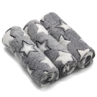 Manta SORKUT para mascotas con estampado de estrellas gris, suave y cómoda.