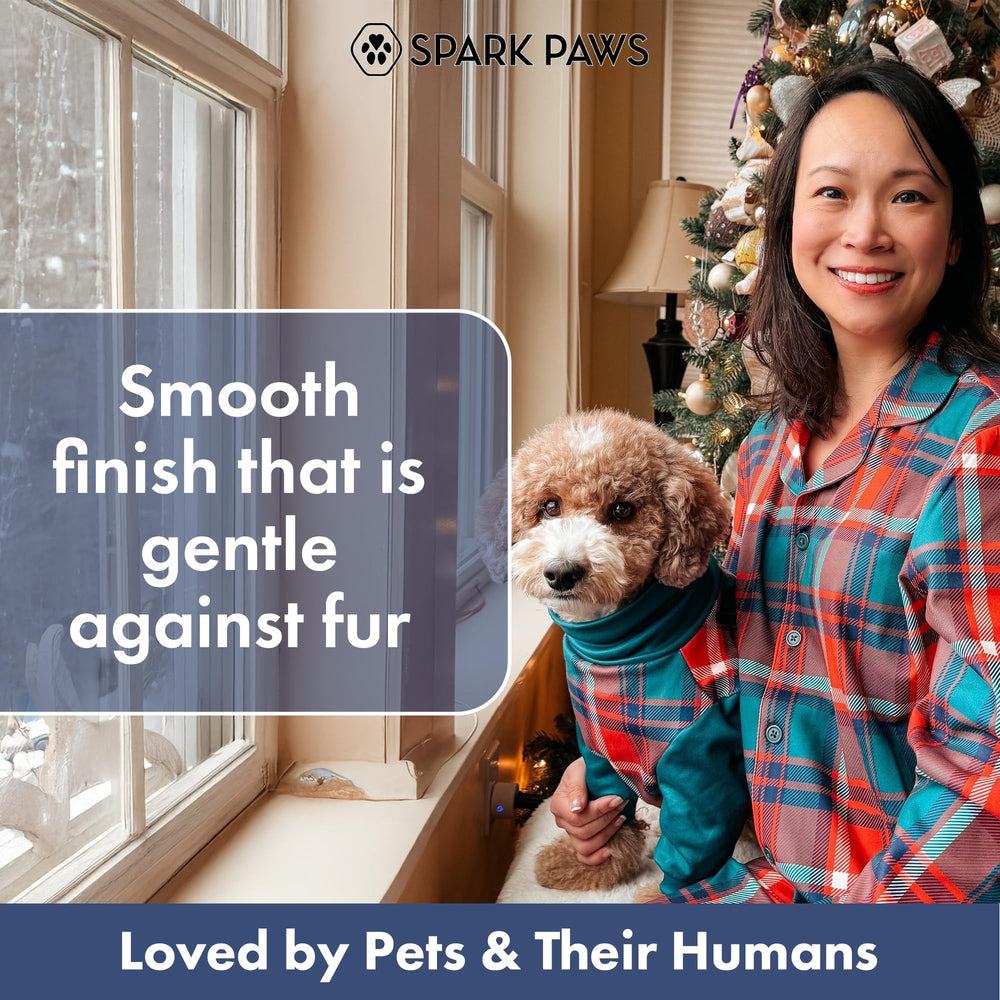 Pijama Spark Paws con ajuste universal para todas las tallas.