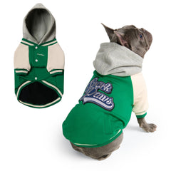 Spark Paws Varsity Sweater muestra diseño de doble botón y capucha falsa para un look moderno.