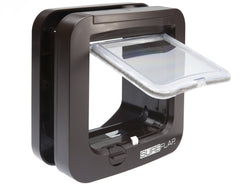 SureFlap apertura de puerta: 4 3/4 pulgadas de alto por 5 5/8 pulgadas de ancho