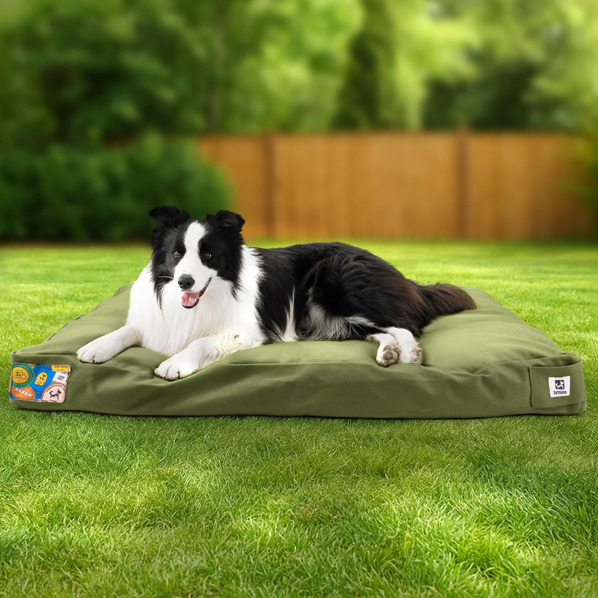 Cama para perros Sytopia exterior de lona resistente, ideal para exteriores.