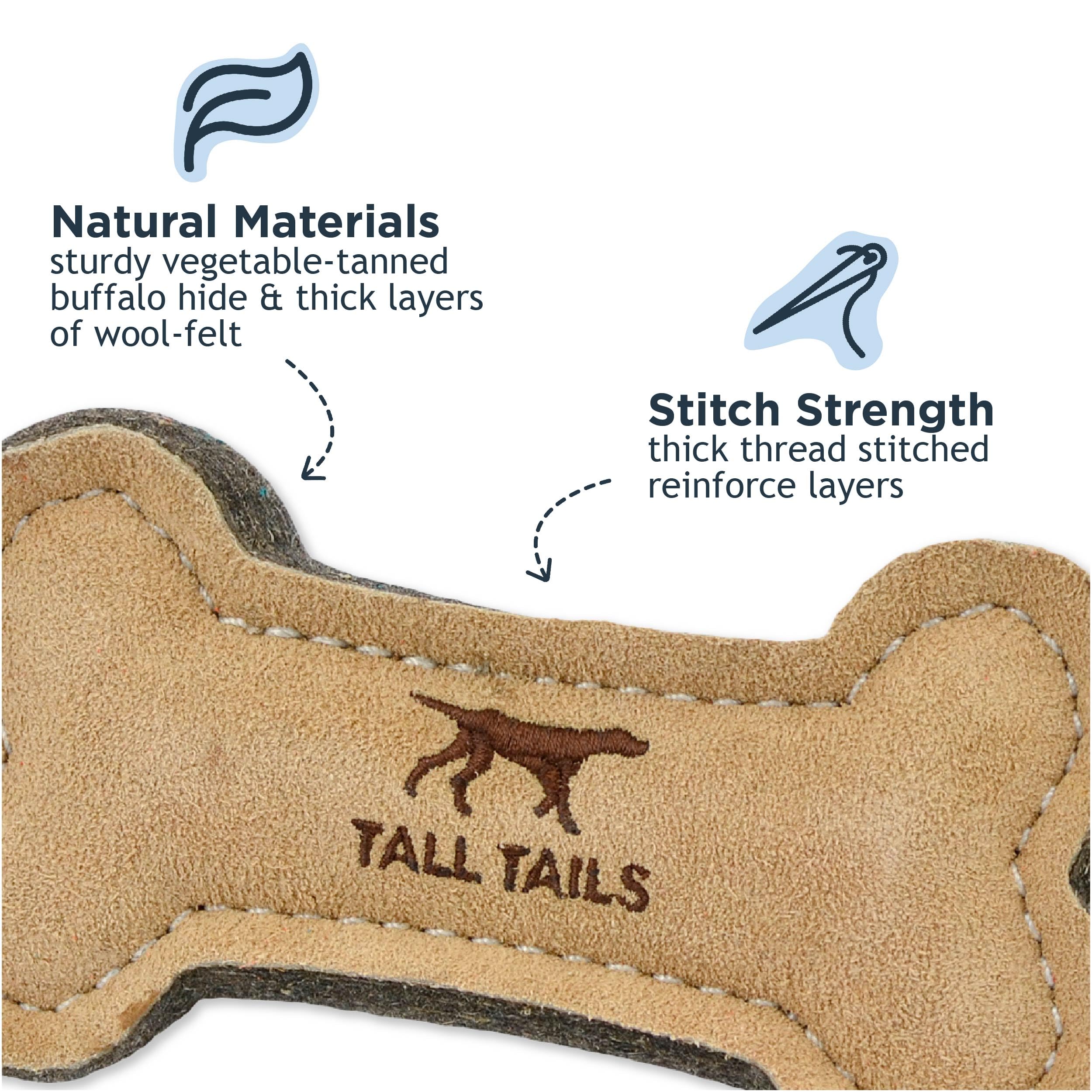 Tall Tails: perro pequeño jugando a recoger con este hueso de cuero