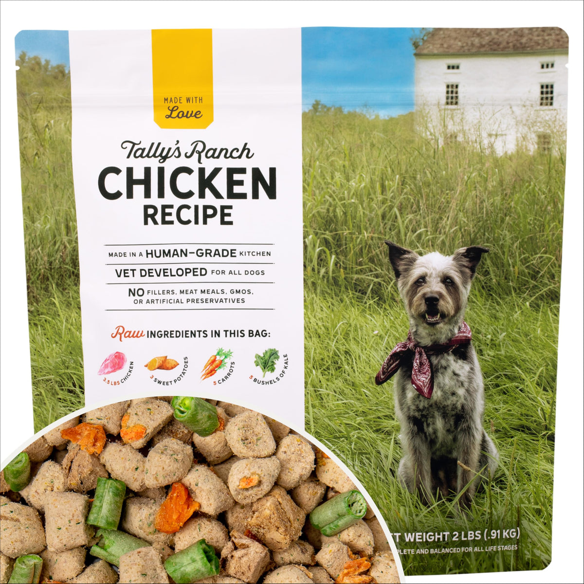 Tally's Ranch alimento deshidratado para perros, perro comiendo feliz.
