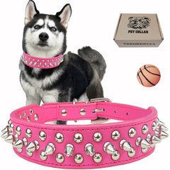 Collar TEEMERRYCA con tachuelas rosado, ajuste cómodo y estilo destacado.
