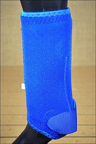 Tough-1 par de botas ventiladas listas para uso en entrenamiento.