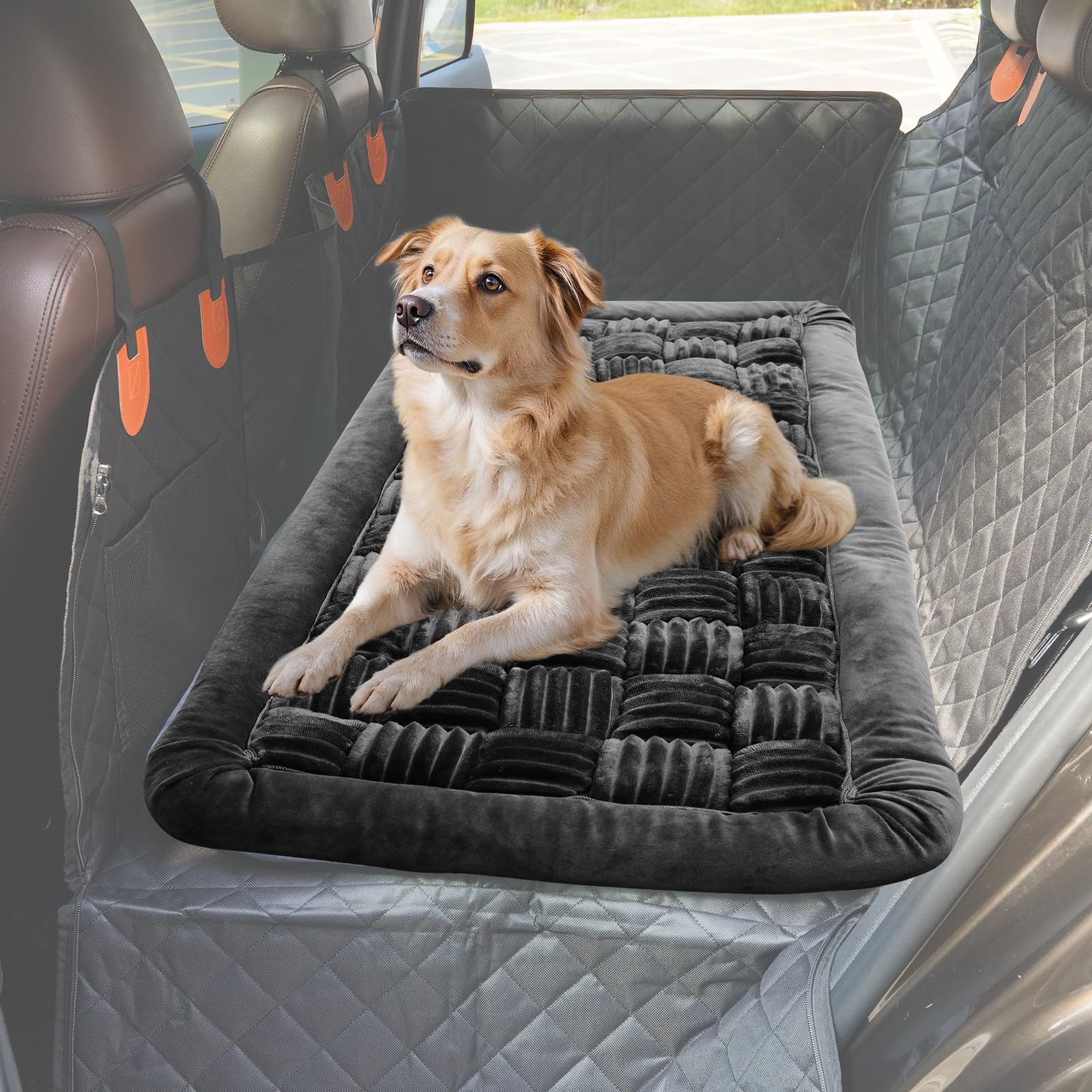 Tranquitas cama para perro en asiento trasero del coche, ideal para viajes.
